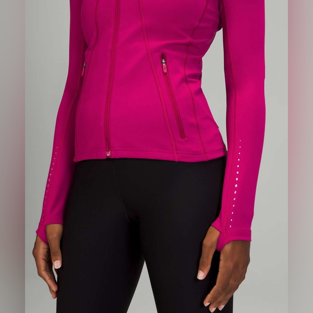 Lululemon Rain Repellent Running Jacket, Wild Berry, Size 4 Great Condition - Picture 5 of 8